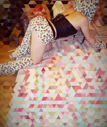 Живу в Москве и готова подарить тебе море наслаждения! 💋💦
Мои услуги - это настоящее искусство удовлетворения. Я знаю, как доставить тебе незабываемое наслаждение и расслабление. Мой опыт позволяет мне быть экспертом в таких областях, как эротический массаж, ролевые игры и фантазии, сексуальные аксессуары и многое другое... 👠💄
Я обожаю ухаживать за мужчинами и доставлять им яркие ощущения. Моя кожа нежная и шелковистая, а тело горячее, чем самый пылкий поцелуй. Вместе мы сможем погрузиться в мир страсти и наслаждения, где все наши фантазии станут яркой реальностью. 💫💥
Мои довольные клиенты говорят о моей незабываемой красоте и особенном обаянии. Что бы ты ни желал, я готова сделать для тебя, чтобы ты почувствовал себя настоящим королем. Посмотри мои фото, и ты поймешь, что тебе необходимо незамедлительно со мной встретиться. 💦📸
Не теряй время на поиски других, ведь я - твоя идеальная возможность для полного релаксации и удовлетворения. Доверься мне и открой новые грани наслаждения и удовольствия. Жду тебя в Москве, чтобы воплотить в жизнь все твои самые смелые фантазии. 💫💗 14294, 31 год