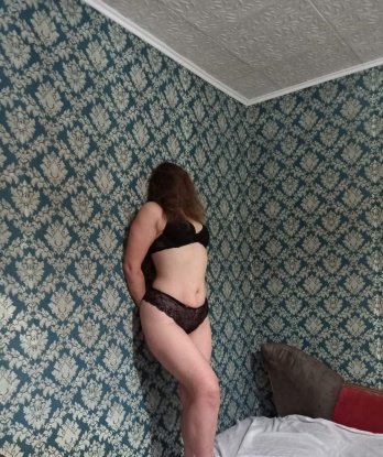 Живу в Москве, и готова подарить тебе немыслимое наслаждение. Моя красота станет твоим сокровищем. У меня есть возможности, о которых ты мог только мечтать: классический секс, оральные ласки, анальные игры и многое другое. Ты останешься в восторге от моих нежных рук и чувственного тела. Мои отзывы говорят сами за себя, так что не упускай возможность провести незабываемое время со мной. Пришли мне фото и убедись сам - я именно то, что тебе нужно. 👄💋💫 14748, 28 лет